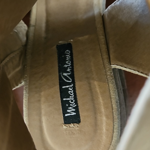 Michael Antonio Chunky Heels Size 8 - Picture 4 of 6